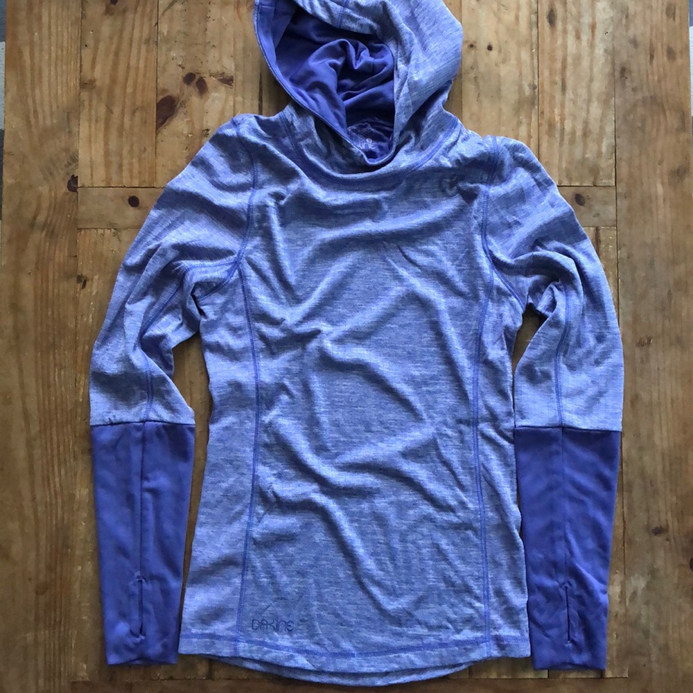 EUC Dakine W’s purple wicking top